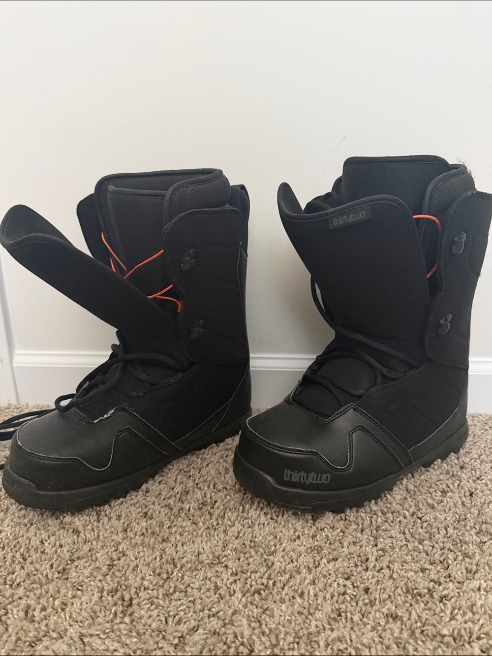 ThirtyTwo Men’s Black Snowboard Boots - Sz 8